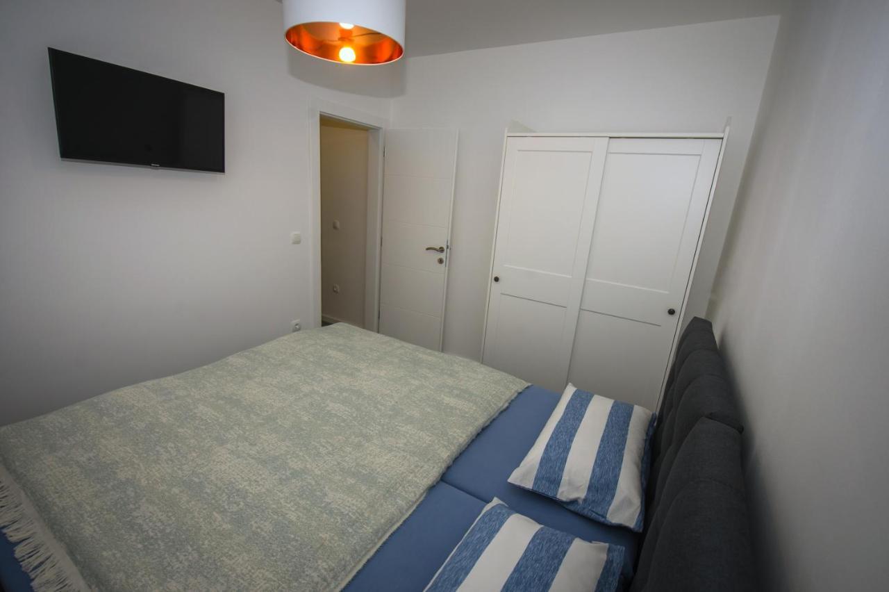 Deluxe 2 Bedroom Apartment With Sea View Baška Voda Екстериор снимка