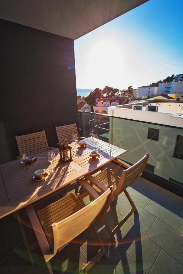 Deluxe 2 Bedroom Apartment With Sea View Baška Voda Екстериор снимка